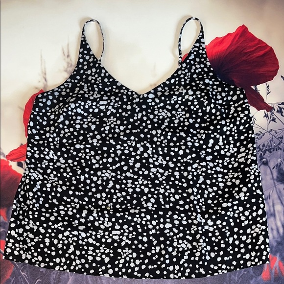 Banana Republic Tops - Banana Republic Black and White Camisole